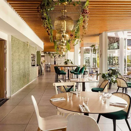 Ξενοδοχείο Novotel 4*