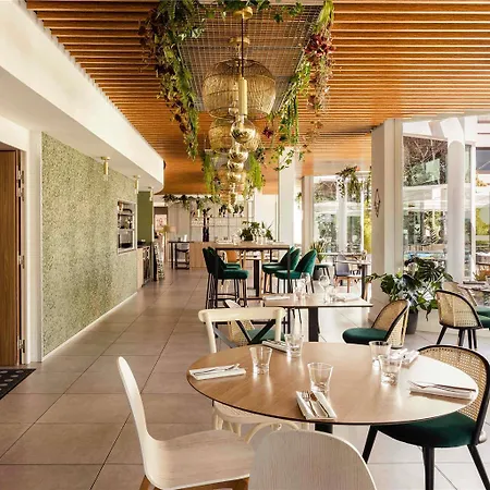 Novotel 4*